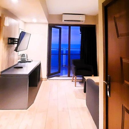 Ashtal Beach Hotel Batum Dış mekan fotoğraf