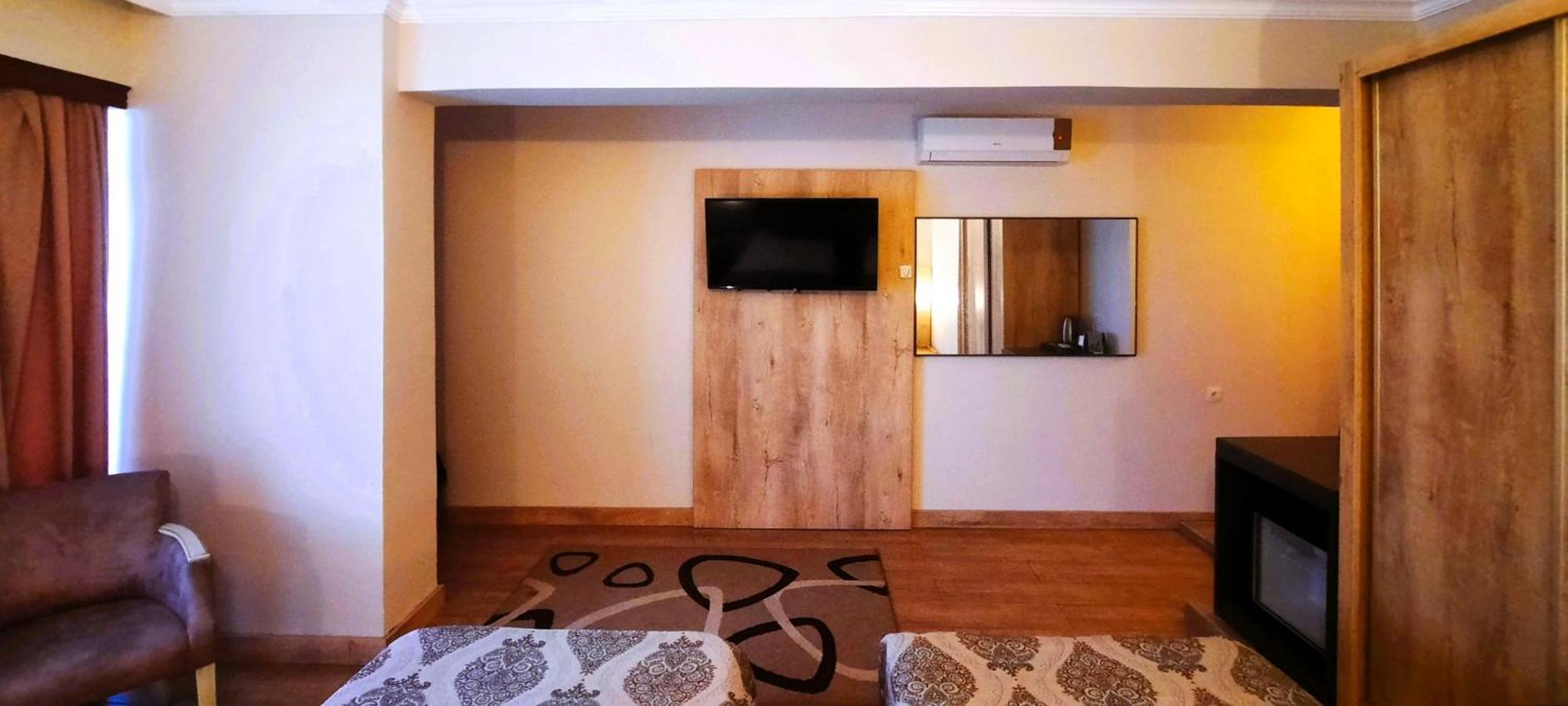 Ashtal Beach Hotel Batum Dış mekan fotoğraf