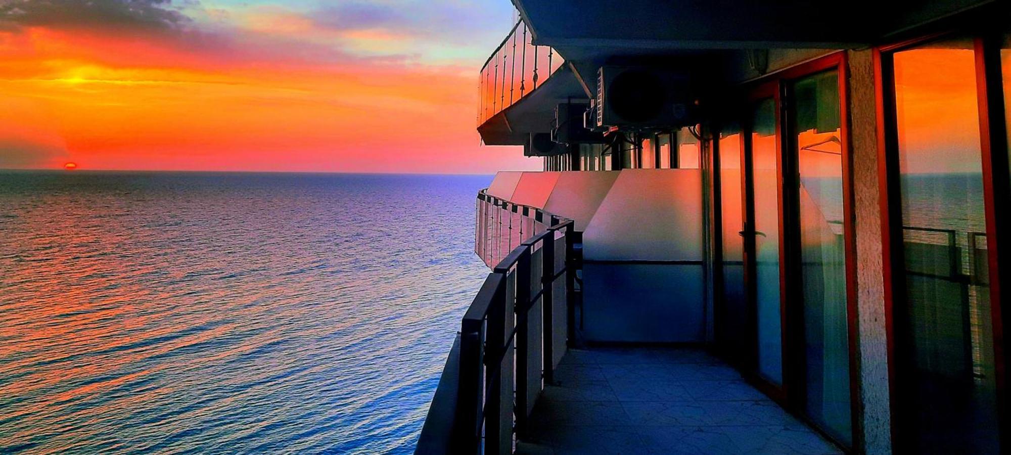 Ashtal Beach Hotel Batum Dış mekan fotoğraf